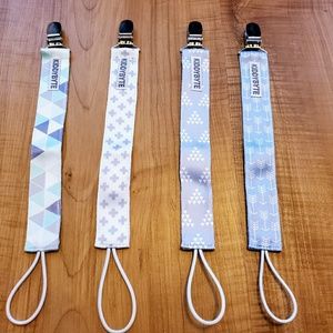 💥3 for $15💥4 pacifier chains